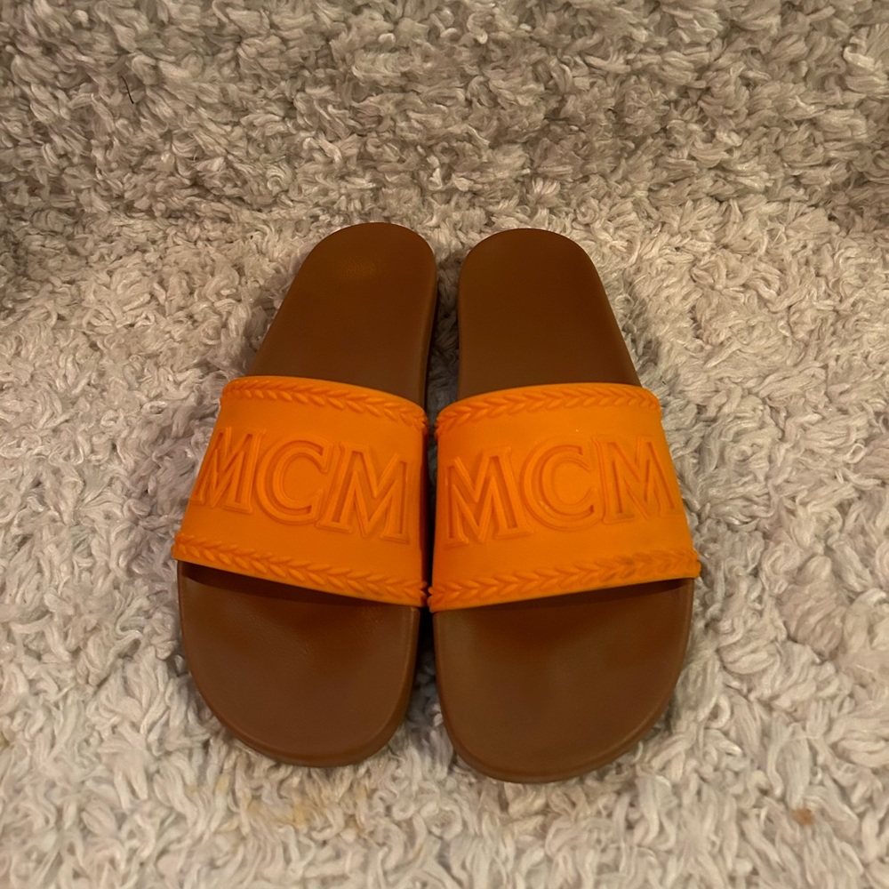 MCM Rubber SLIDES